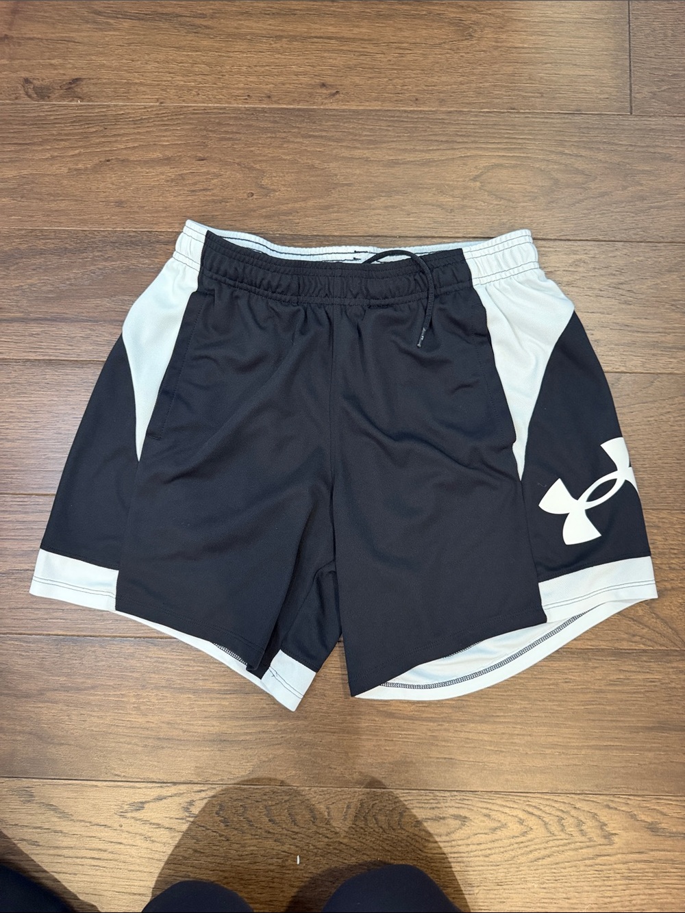 Under Armour Men's Baseline 10" Court Shorts Size Small - C76-049
